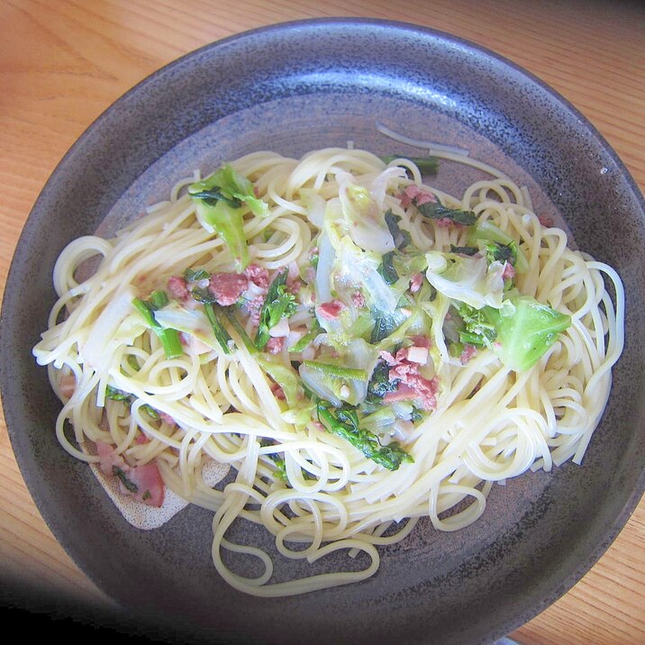 コンビーフと大根葉キャベツパスタ